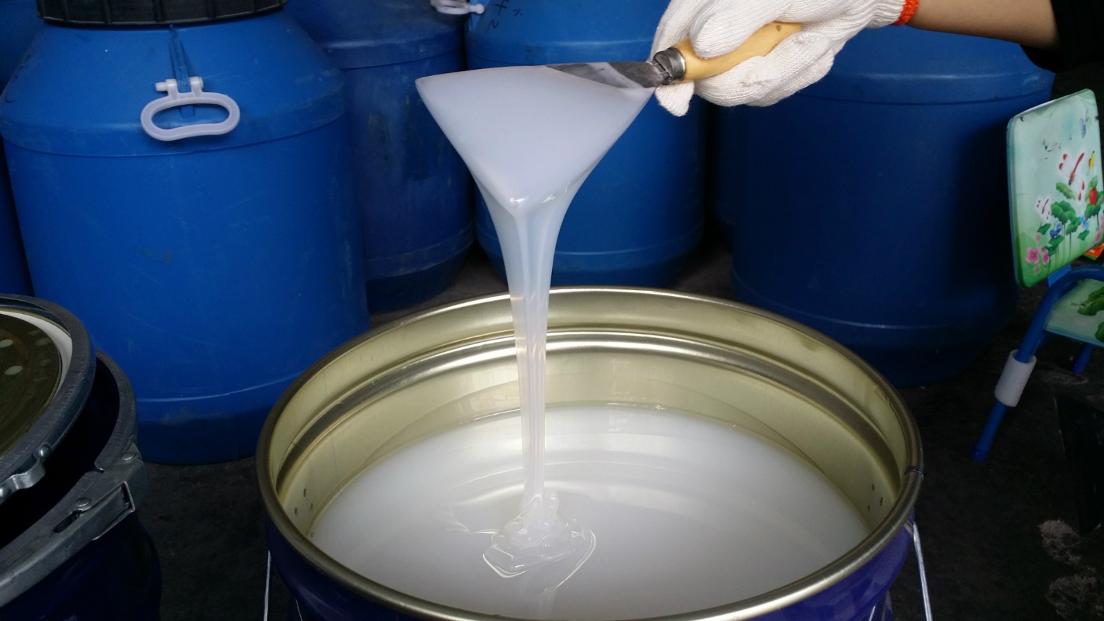 工業(yè)級模具硅膠膨脹怎么辦 ？